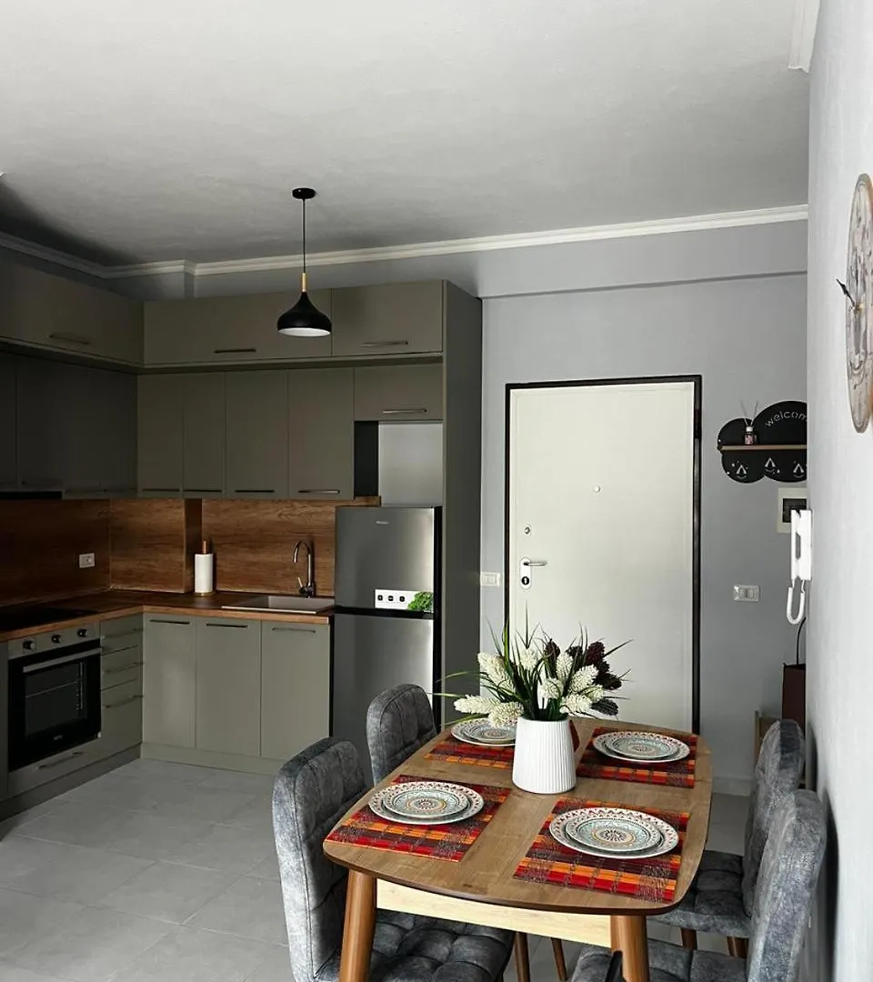 Night Star Apartment Tirana 0*,